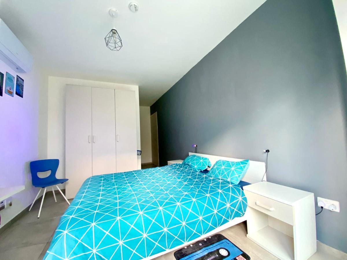 Central- Private En-Suite With Balcony In Shared Residence Pieta Exterior photo